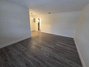 1810 NE 56th St in Fort Lauderdale, FL - Building Photo - Building Photo