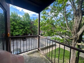 4925 Washington St, Unit 202 in Boston, MA - Building Photo - Building Photo