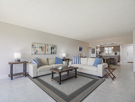 5300 Jimmy Buffett Mem Hwy in Indian River Shores, FL - Building Photo