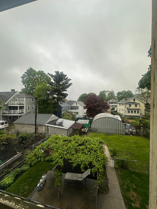 38 Hobson St, Unit 1 in Boston, MA - Building Photo - Building Photo