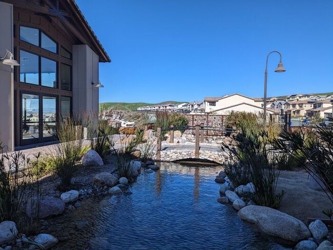 18169 Meridian Ln in Santa Clarita, CA - Building Photo - Building Photo