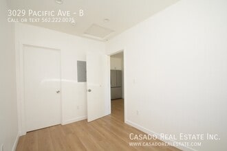 3029 Pacific Ave in Long Beach, CA - Building Photo - Building Photo