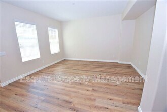 363 Feather River Pl in Oxnard, CA - Building Photo - Building Photo