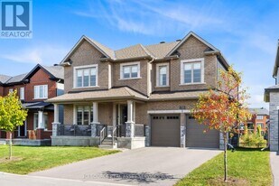 733 Coast Cir in Ottawa, ON - Building Photo