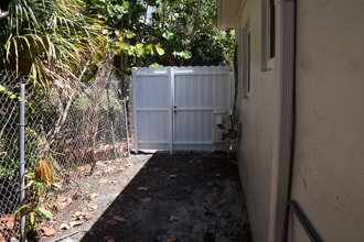1210 NW 2nd St in Fort Lauderdale, FL - Building Photo - Building Photo