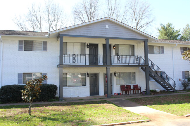 Midwood Roswell Apartments in Roswell, GA - Building Photo - Building Photo