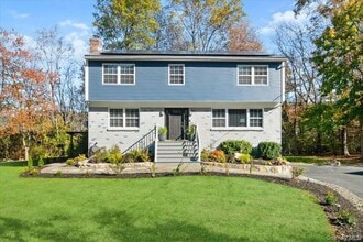 67 Thoreau Ct in Yorktown Heights, NY - Building Photo - Building Photo