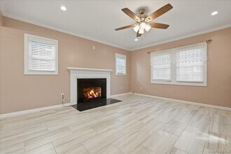 18 Durham Rd in New Hyde Park, NY - Building Photo - Building Photo