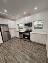 14545 Margate St in Sherman Oaks, CA - Building Photo