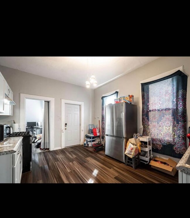 206 N 37th St in Milwaukee, WI - Foto de edificio - Building Photo