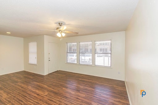 Elevation on Post Apartments in San Marcos, TX - Foto de edificio - Interior Photo