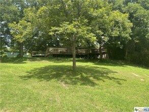 653 Scarbourough in Canyon Lake, TX - Building Photo - Building Photo