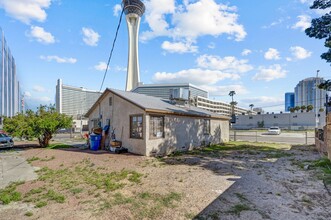 1818 Fairfield Ave in Las Vegas, NV - Building Photo - Building Photo