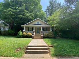 106 N Race St in Statesville, NC - Building Photo