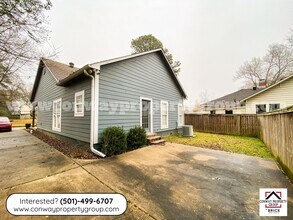 1615 Bruce St in Conway, AR - Building Photo - Building Photo