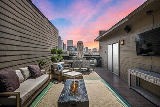 1608 W Webster St in Houston, TX - Building Photo - Building Photo