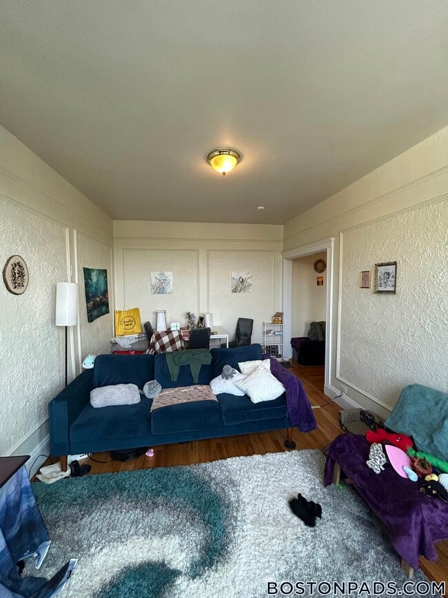 1691 Commonwealth Ave, Unit 32 in Boston, MA - Building Photo - Building Photo