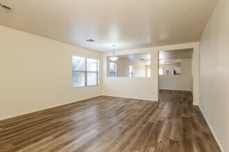 11841 W Wethersfield Rd in El Mirage, AZ - Building Photo - Building Photo