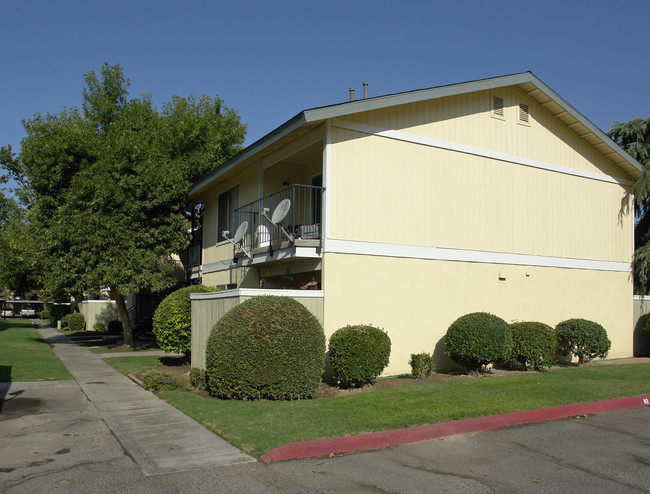 Canyon Park Village in Fresno, CA - Building Photo - Building Photo