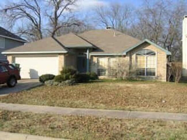 property at 1214 Hyde Park Dr