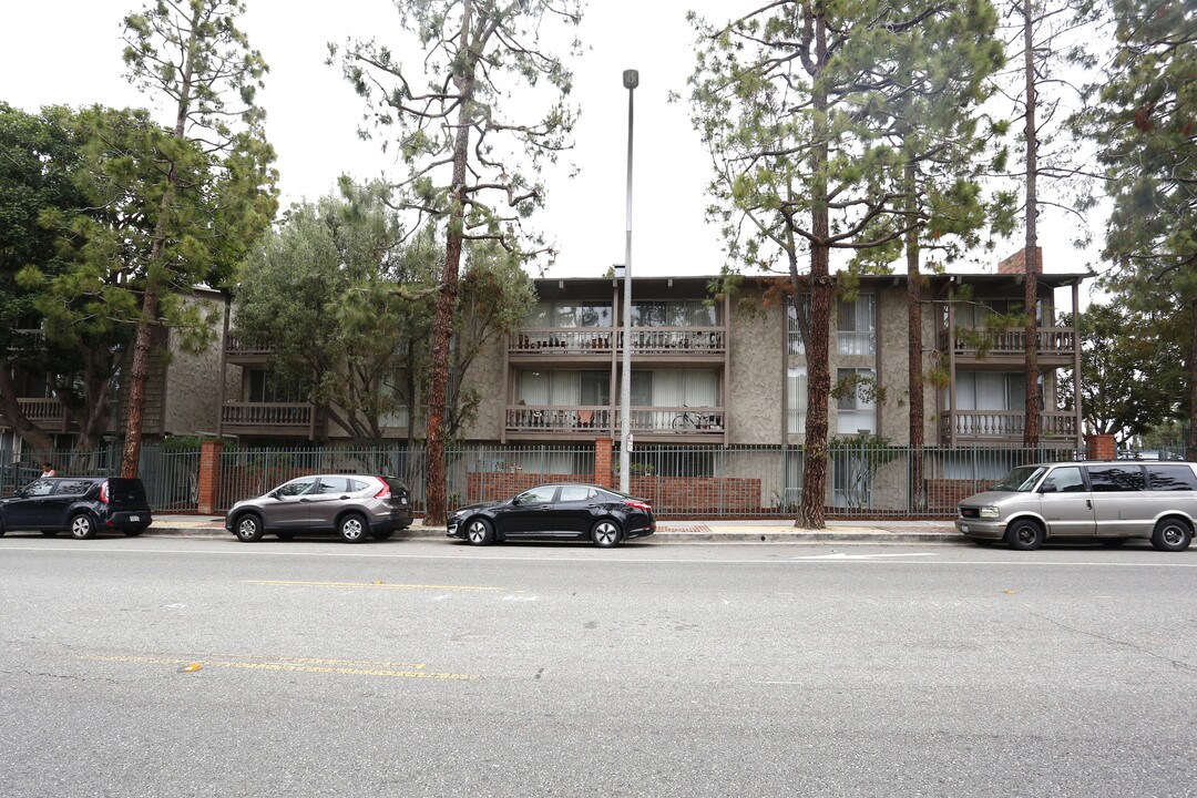 Meadows Apartments in Culver City, CA - Foto de edificio