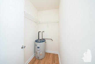 1850 N Humboldt Blvd in Chicago, IL - Foto de edificio - Building Photo