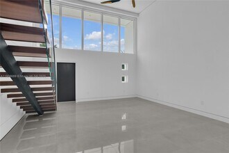 1325 Bay Dr in Miami Beach, FL - Building Photo - Building Photo