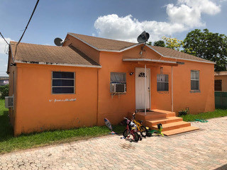 3527 NW 34th St in Miami, FL - Building Photo