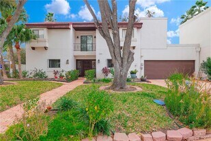 24 Sunflower Ave in McAllen, TX - Building Photo