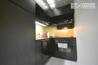 56 Pine St-Unit -10F in New York, NY - Building Photo - Building Photo