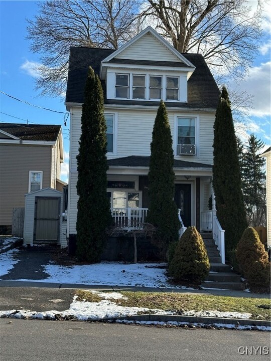 112 Swift St in Auburn, NY - Building Photo