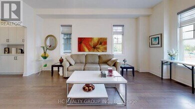 2123 Royal Gala Cir in Mississauga, ON - Building Photo - Building Photo