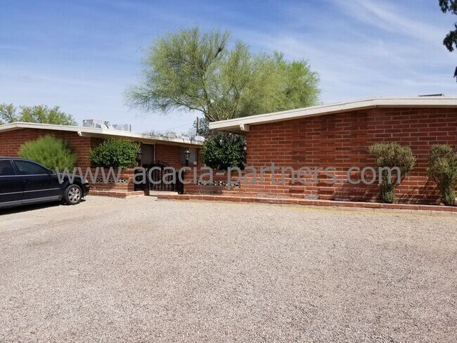 2633 E Water St in Tucson, AZ - Building Photo - Building Photo