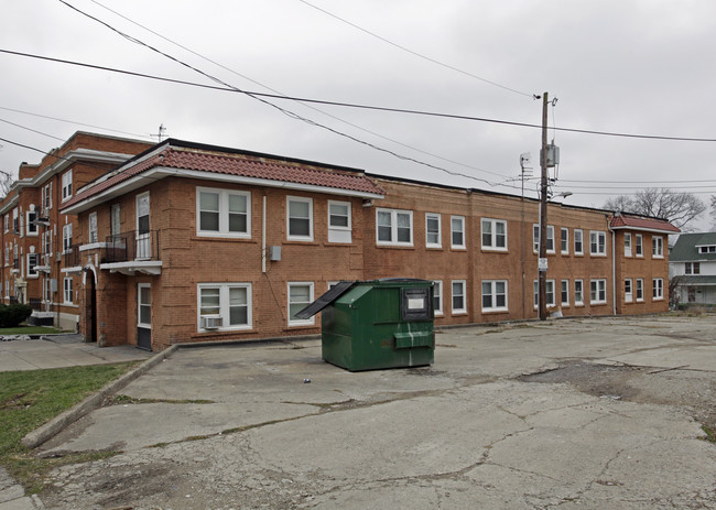 Cambridge House Apartments in Dayton, OH - Building Photo - Building Photo