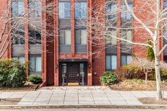 1318 22nd St NW in Washington, DC - Building Photo - Building Photo