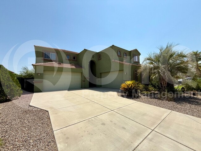 property at 4413 E Odessa Dr