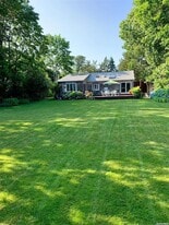 6 Lynn Ct in Hampton Bays, NY - Building Photo