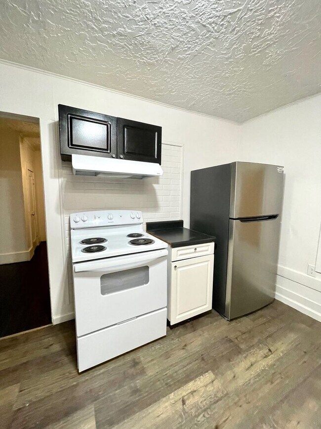 2 Webber St-Unit -North L/S in Jackson, TN - Building Photo - Building Photo