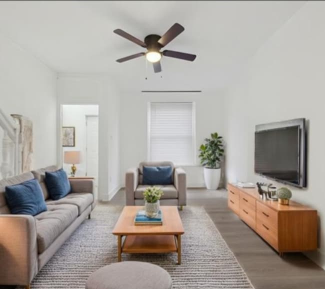 property at 1933 N Patton St