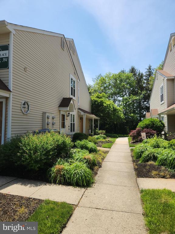 property at 392A Delancey Pl