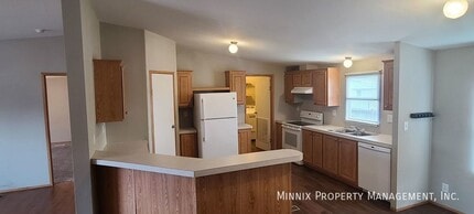 304 SE 4th St in Andrews, TX - Building Photo - Building Photo