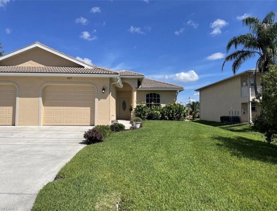 627 SW 47th Ter, Unit 627 in Cape Coral, FL - Building Photo