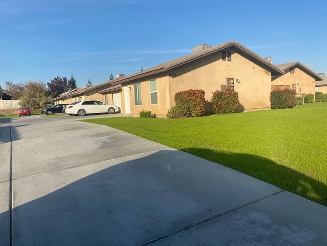 property at 632 W Day Ave