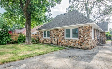 894 N Idlewild St in Memphis, TN - Building Photo - Building Photo