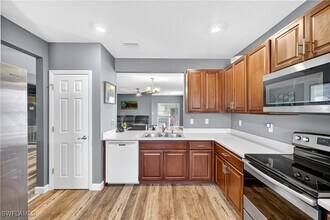 3019 NW 17th Pl in Cape Coral, FL - Building Photo - Building Photo