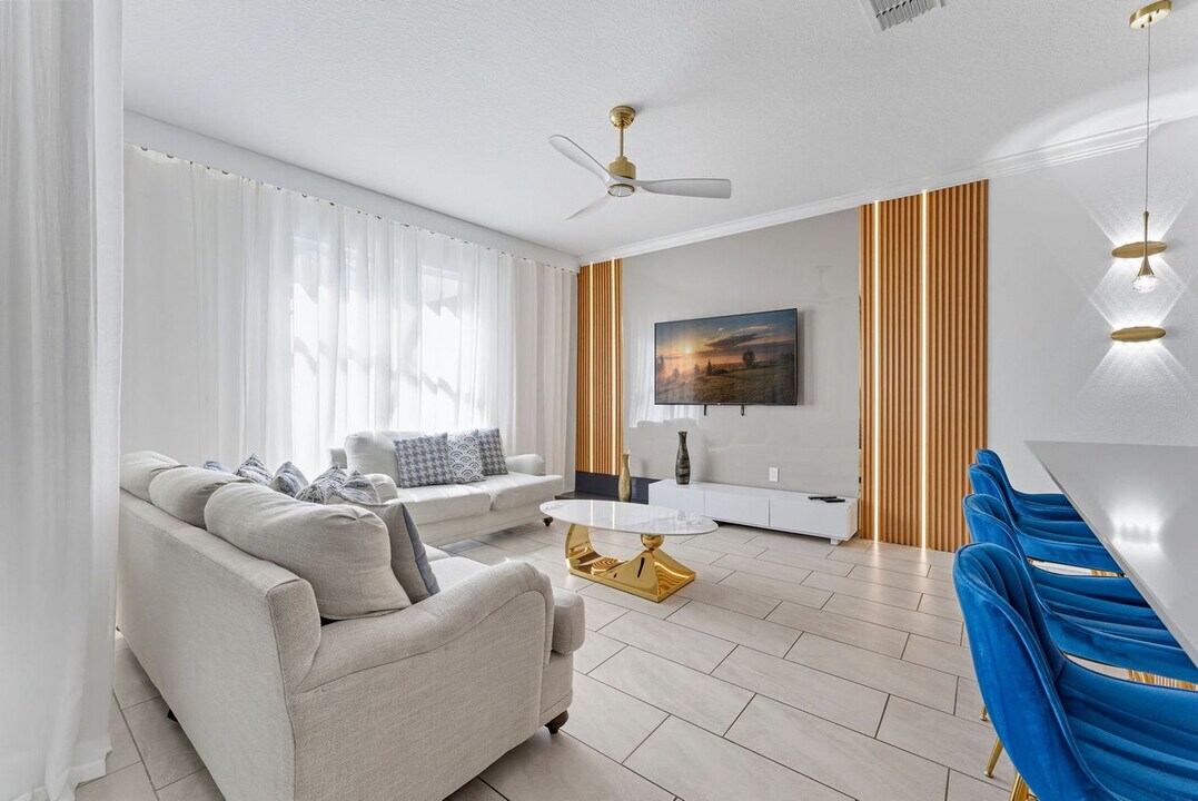 2965 Penelope Loop in Kissimmee, FL - Foto de edificio