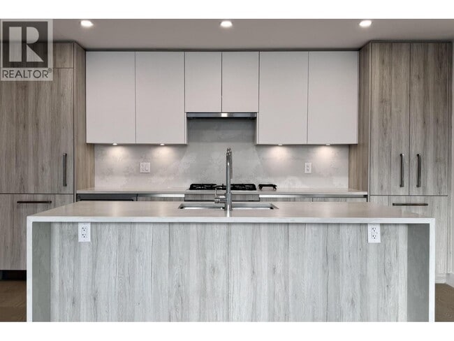 property at 423 6th St