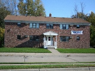 1057 Victoria Ave in Lincoln Park, MI - Building Photo