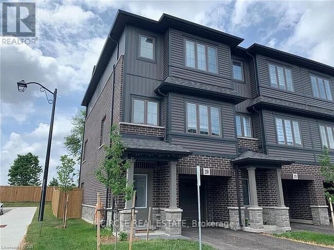 124 Compass Trail in Cambridge, ON - Building Photo - Building Photo