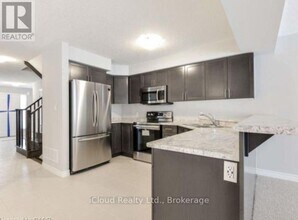 66 Cittadella Blvd in Hamilton, ON - Building Photo - Building Photo